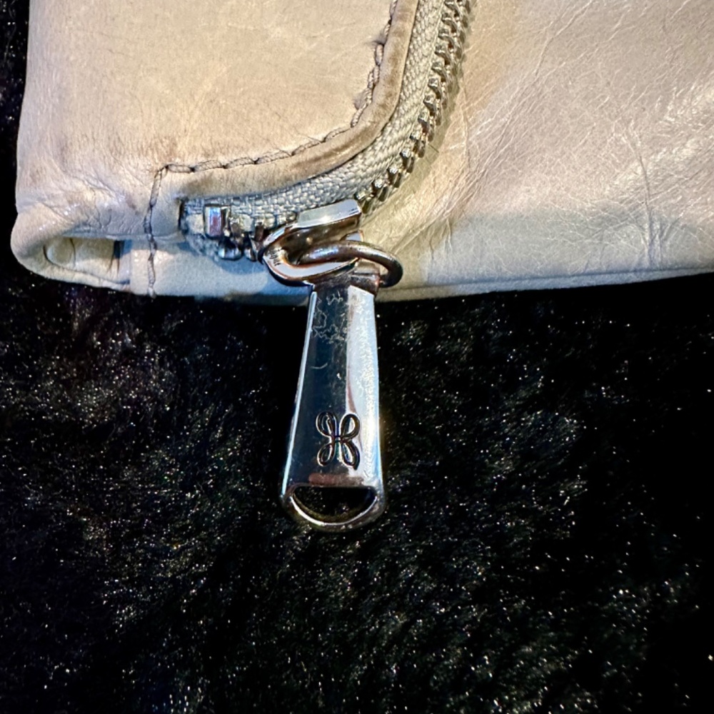 HOBO Multifunctional Purse - Picture 6 of 10